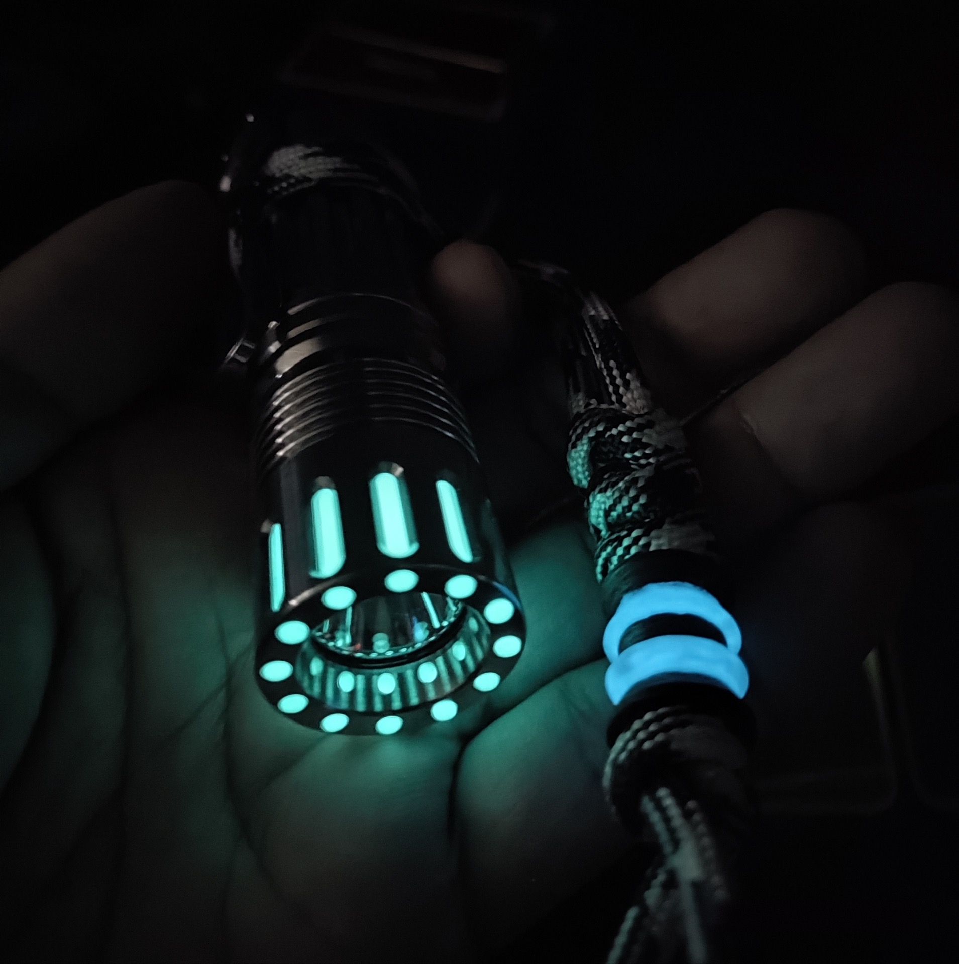 Varilla luminosa de resina de  - Tritium Gas Tube reseña y precio